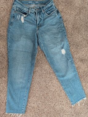 Old Navy Women's Light Blue Distressed Cropped Jeans